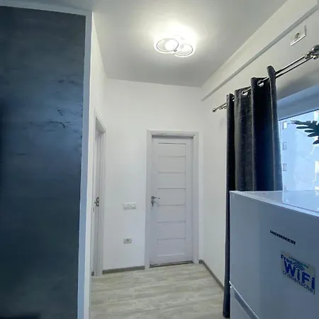 Amy 2 Apartment